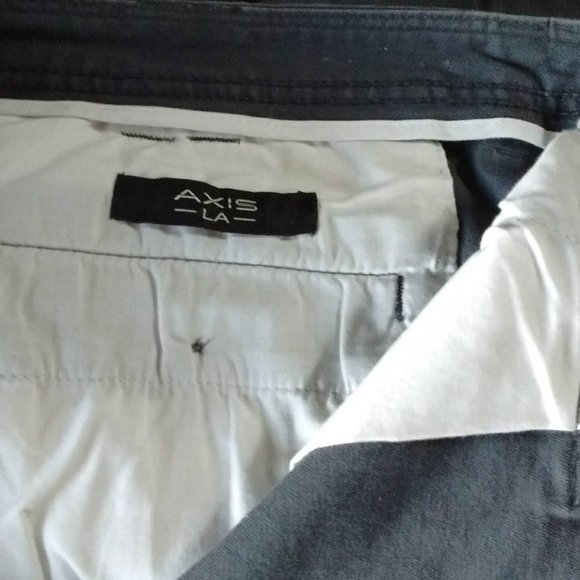 Men's Axis LA 100% Cotton Cargo Style Shorts, 40W Dark Grey in Color - Picture 4 of 5